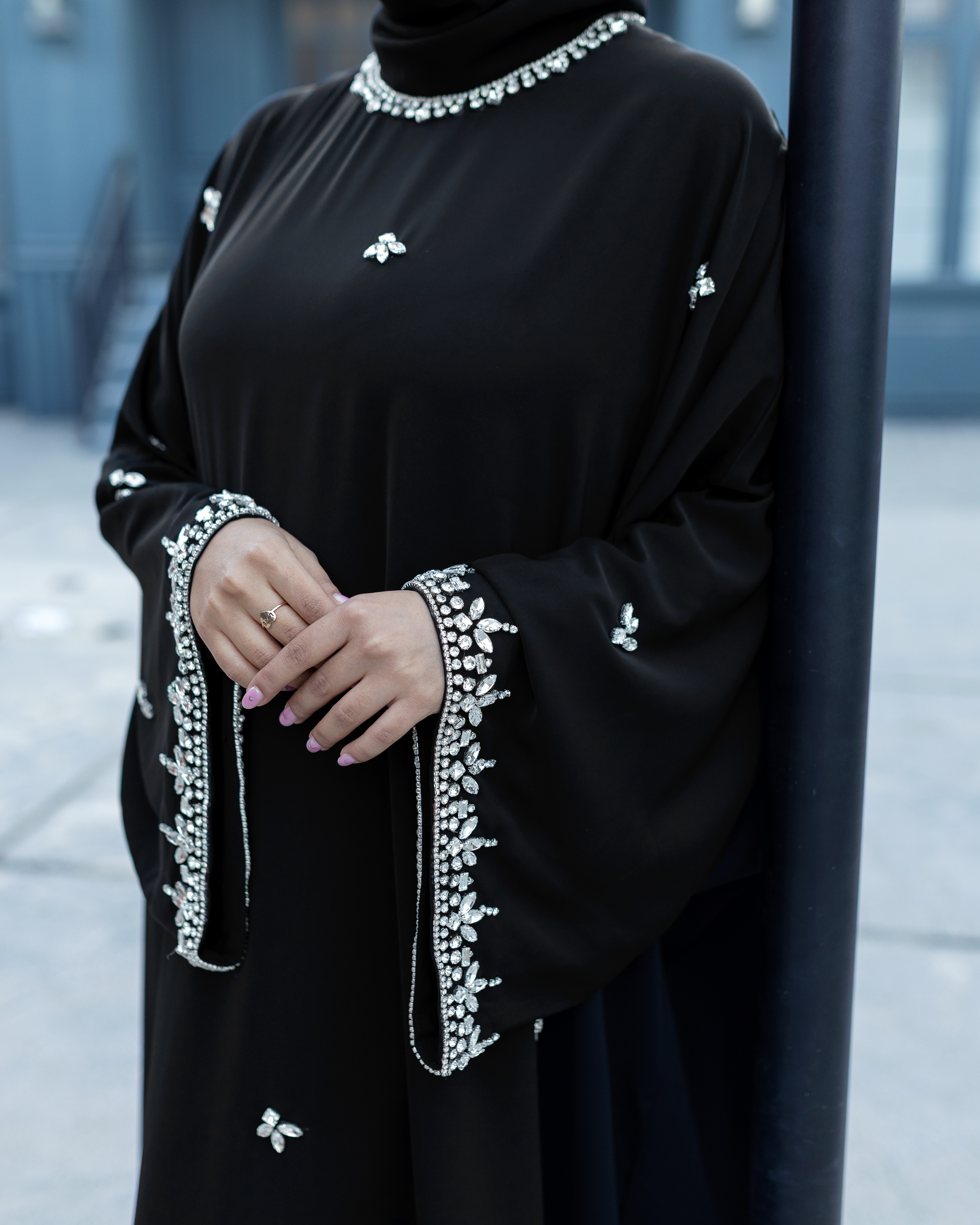 عبای مشکی فاخر جواهر دوزی شده