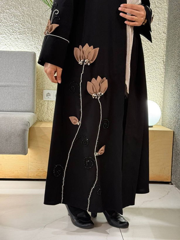مانتو عبایی گلدوزی با ترکیب جواهردوزی